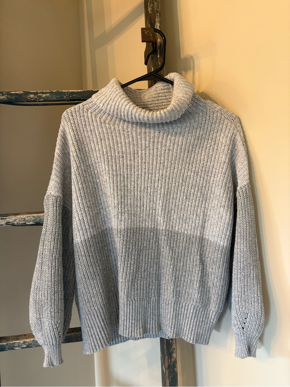 American Eagle Outfitters Light Gray Ribbed Cowl Neck Sweater